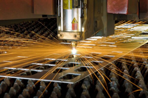 perform-laser-cutting-1536x974